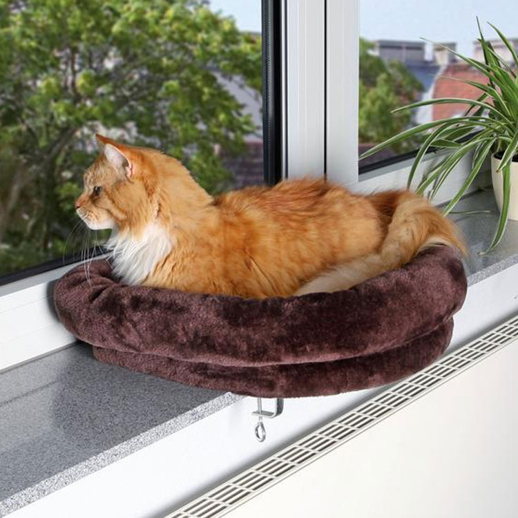 Trixie (Трикси) - Лежак для кошки закрепляющийся на окне (51x44 см)