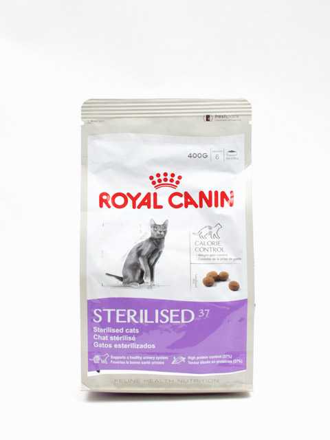 Роял канин для стерилизованных 7 купить. Royal Canin корм Royal Canin Sterilised 37. Роял Канин для кошек стерилизованных 4 кг. Роял Канин для кастрированных котов до 7. Корм Royal Canin Sterilised 37 для стерилизованных кошек 4кг.