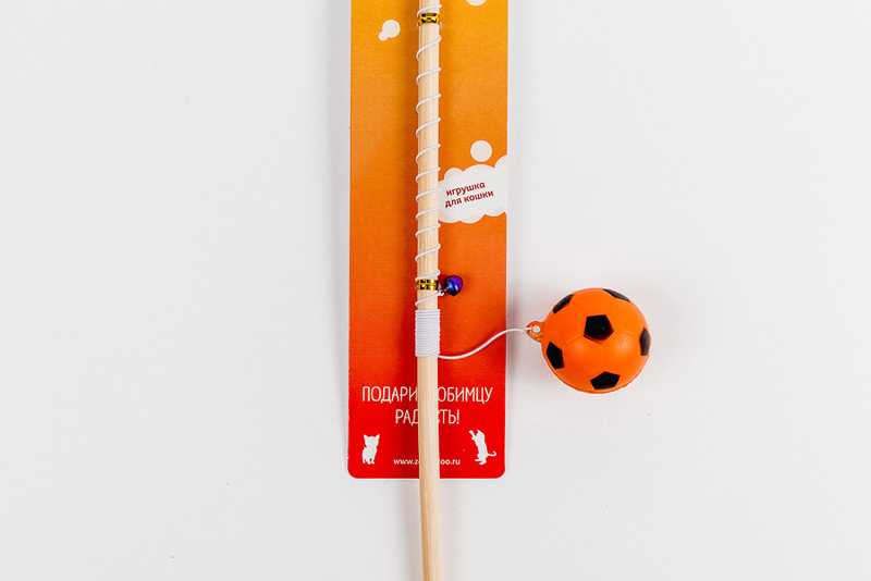 ZooBaloo - Игрушка для кошки Бамбук "Футбольный мячик на резинке"